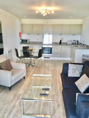  New Central Woking 1 and 2 Bedroom Apartments  Уокинг